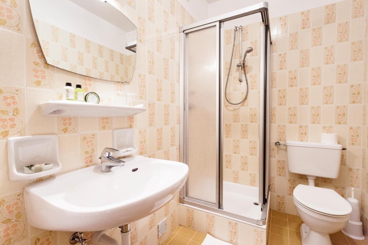 Pension Rebgut Bed and Breakfast Lana Exterior foto